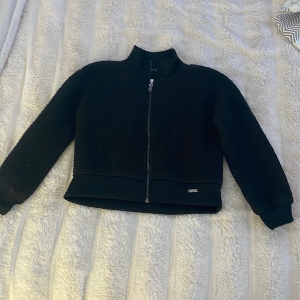 Black fluffy girls cropped sweater zip up